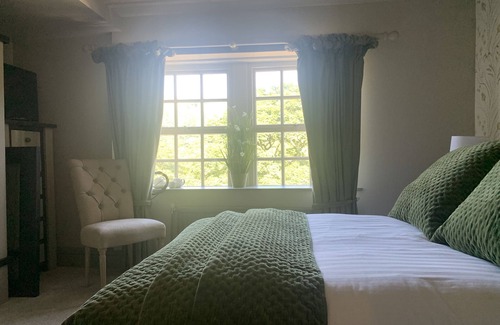 Rishworth Bed & Breakfast | The Malthouse