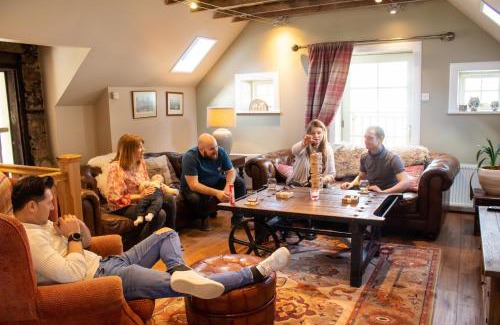 Nethy Bridge House | The Maltings - lodge with hot tub