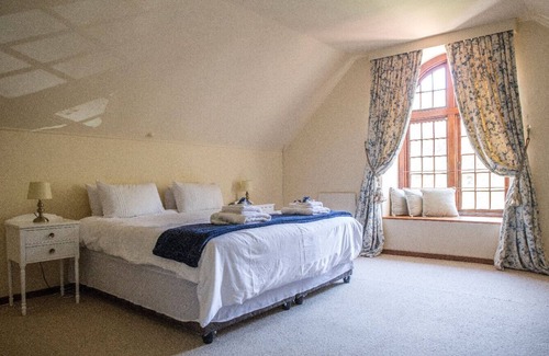 Helderberg Rural House | The Manor House at Knorhoek Estate