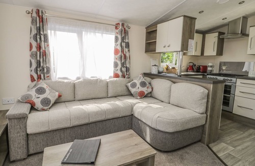 Cloughton Cottage | THE MAPLE, pet friendly, with a garden in Cloughton