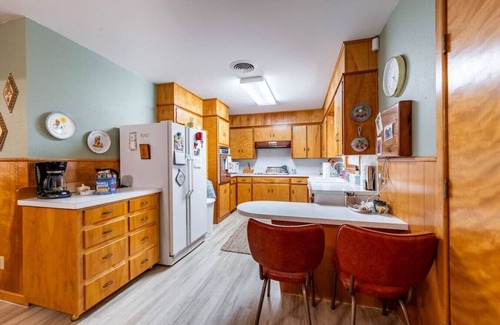 Slaton House | The Mary Martha - 3BR/2BA - Family Home