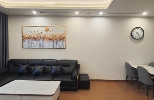 Tu Liem Apartment | The Matrix One