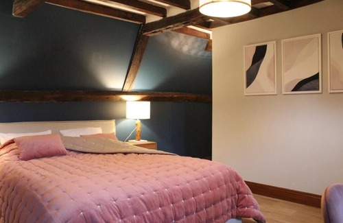 Vattetot-sous-Beaumont Bed & Breakfast | The Maupassant bedroom in the authentic and newly renovated cottage La Chaumière Normande
