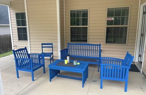 South View House | The Medical Professionals Serenity haven. Complete comfort, lots of amenities.