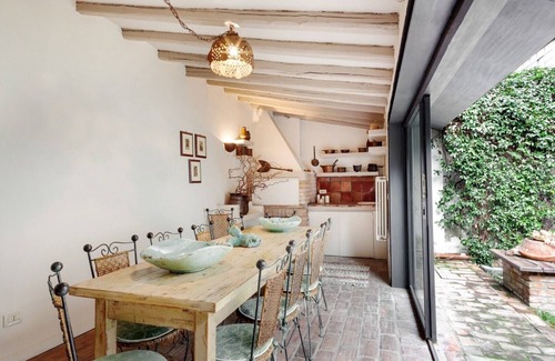 Ferrara Historic Centre Apartment | The medieval home of the Duke! In the historic center