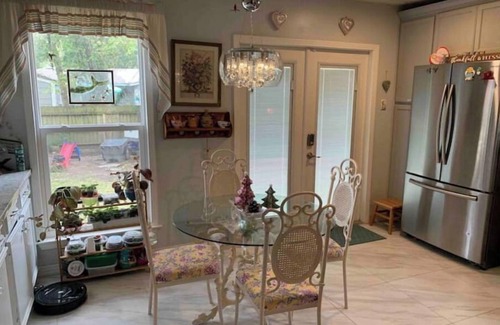 El Lago House | The Mermaid Inn Beach Cottage/Seabrook/NASA/Kemah