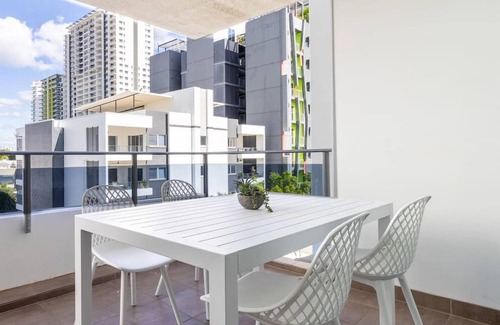 Darwin City Centre Apartment | The Midas Touch | Rooftop Pool & Free Parking