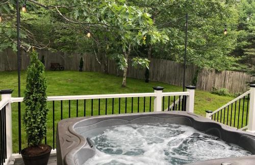 Bar Harbor Villa | The Mighty Oaks Retreat,modern house Bar Harbor Acadia MDI