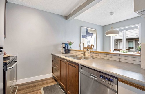 Canmore Ski Chalet | The Minerva Panorama Top View&Luxury 3BR 1.5BTH