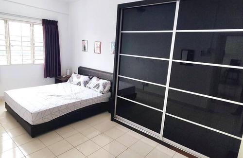 Seri Kembangan Apartment | The Mines, Balakong, Cheras Traders Square, 6pax
