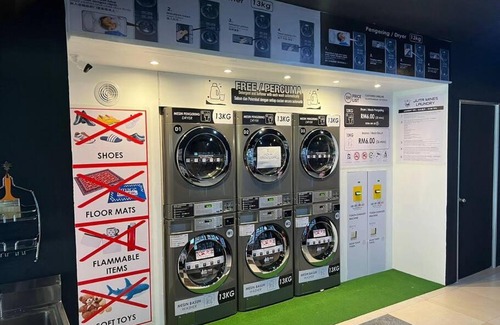 Seri Kembangan Apartment | The Mines, Balakong, Cheras Traders Square, 6pax