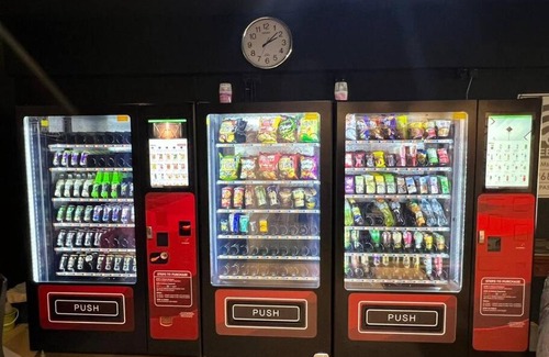 Seri Kembangan Apartment | The Mines, Balakong, Cheras Traders Square, 6pax