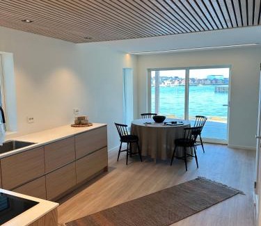 Ballstad Apartment | The Modern Fisherman Cabin Lofoten