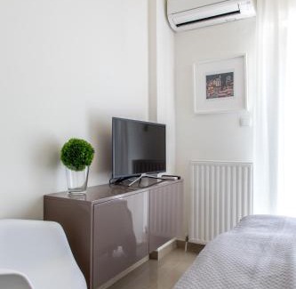 Thessaloniki City Centre Apartment | The Modern Suite