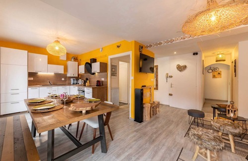 Voiron Apartment | The modern tree, Hyper Center, 8 Pers., T3 on 70m²