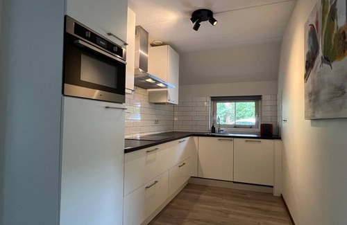 IJhorst Cottage | The Molehill - In the middle of the forest
