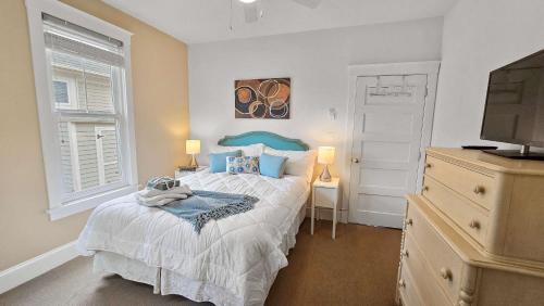 Cherry Valley House | The Monarch - 4 Butternut
