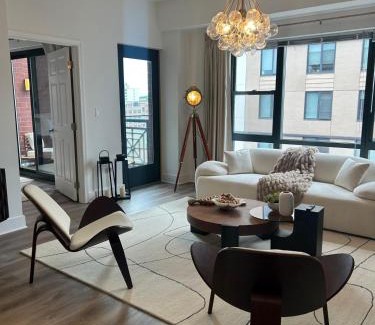Downtown Apartment | The Monroe Elegant 2br2ba Downtown Stamford