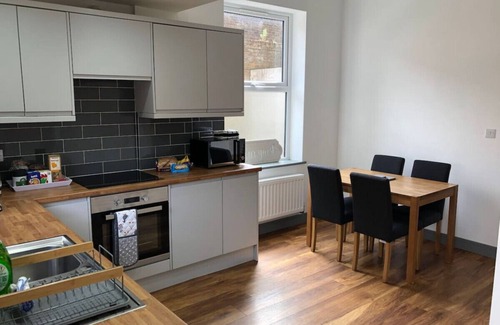 Salisbury House | The Moo House 2 bed Property - Stayseekers