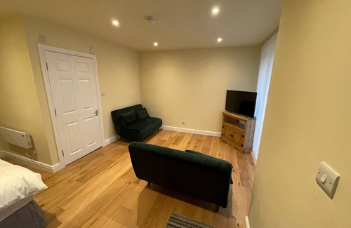 Stoney Middleton Hotel | The Moon Inn at Stoney Middleton