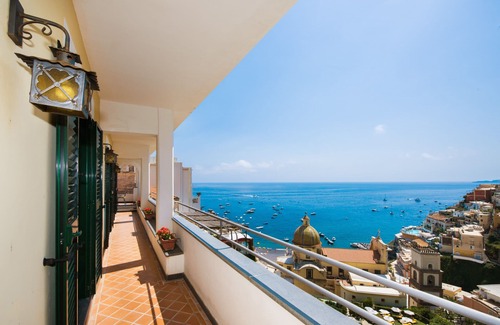 Positano City Centre Apartment | The Moon Positano, only 3 minutes walk to reach the main beach in Positano.