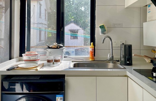 Huaihai Road Commercial Area Apartment | The most Cozy 1-bedroom apartment in downtown Shanghai