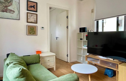 Huaihai Road Commercial Area Apartment | The most Cozy 1-bedroom apartment in downtown Shanghai