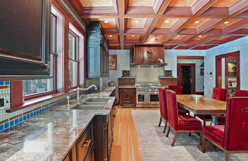 Crescent Lake House | The Most Luxurious home on the market