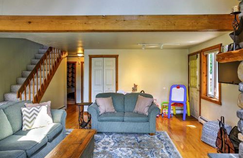 Windham House | The Mountain House Windham Retreat with Hot Tub!