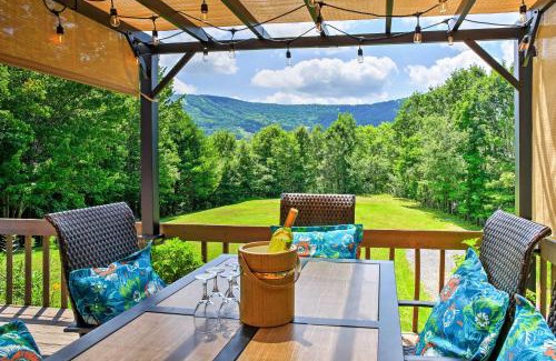 Windham House | The Mountain House Windham Retreat with Hot Tub!