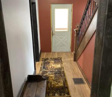 Renovo House | The Mountain View HomeStead Suite