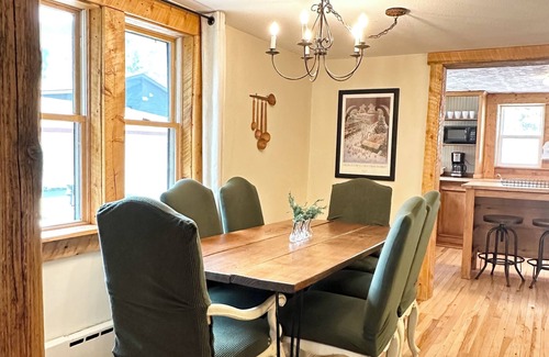 Historic District House | "The mountains are calling and I must go". - John Muir