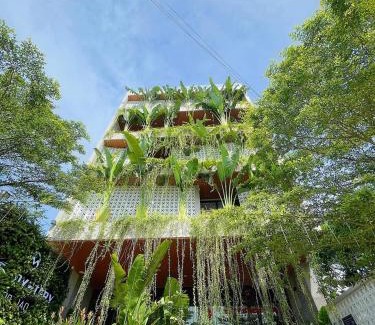 Con Son Hotel | The Mystery Con Dao