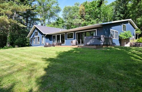 Cable House | The Namakagon Lakehouse home