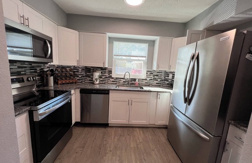 Tarpon Springs Apartment | The Nautical Tarpon conveniently located near beaches