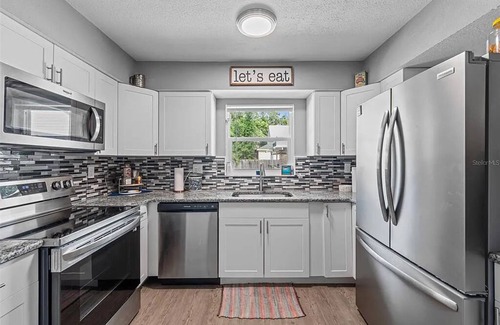 Tarpon Springs Apartment | The Nautical Tarpon conveniently located near beaches