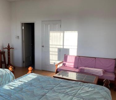Hua Toei Bed & Breakfast | The nearest Surattani airport