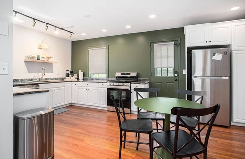 New Buffalo Apartment | The Neighborhood Hotel Grand Beach Cottage 13 - King, Queen, & Twin Bed, Pet Friendly