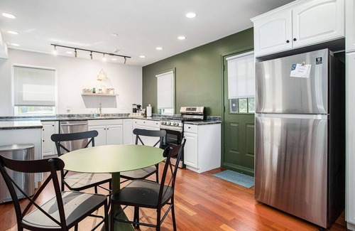 New Buffalo Apartment | The Neighborhood Hotel Grand Beach Cottage 13 - King, Queen, & Twin Bed, Pet Friendly