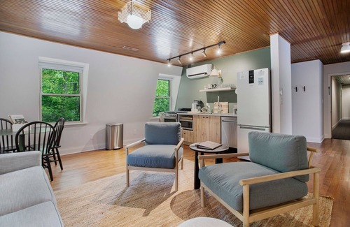 New Buffalo Apartment | The Neighborhood Hotel Grand Beach Suite 7 - Two Bedroom