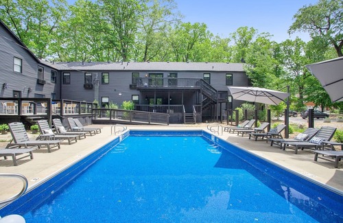 New Buffalo Apartment | The Neighborhood Hotel Grand Beach Suite 8 - Studio