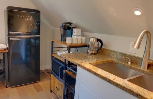 Jennings Lodge Apartment | The Nest- A Peaceful Apartment near the Willamette River