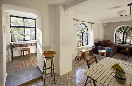 Ein Karem House | The Nest - A Romantic Vacation Home in Ein Kerem - Jerusalem