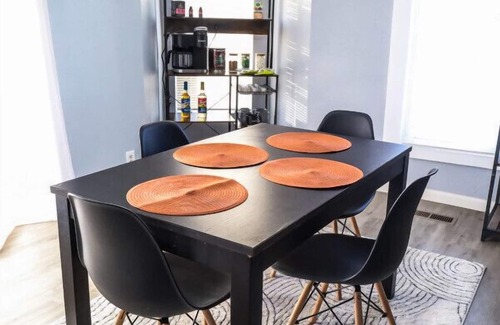 Altamont House | The Nest On Main - Near City Center