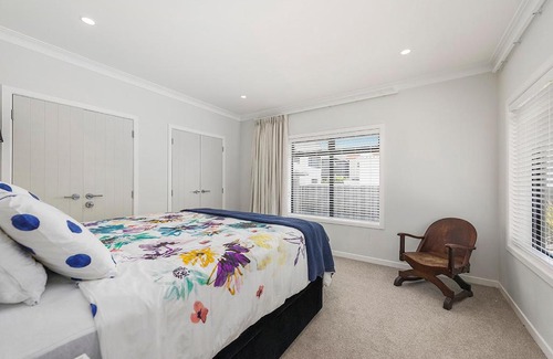 Mount Maunganui House | The Nest - Te Kohanga - Mt Maunganui Holiday Home