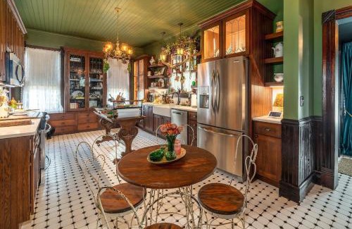 Anna House | The Nook and Key