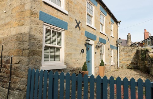 Cloughton House | THE NOOK AT 29 HIGH STREET, pet friendly, with hot tub in Burniston