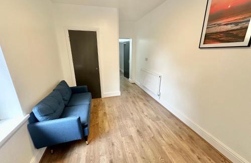 Wolverhampton Apartment | The oak tree wolves