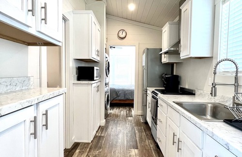 Clermont House | The Oasis House - Lakeside Tiny Home Near Orlando