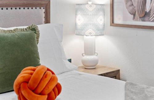 Tempe House | The Oasis in Tempe with Heated Pool and Arcade